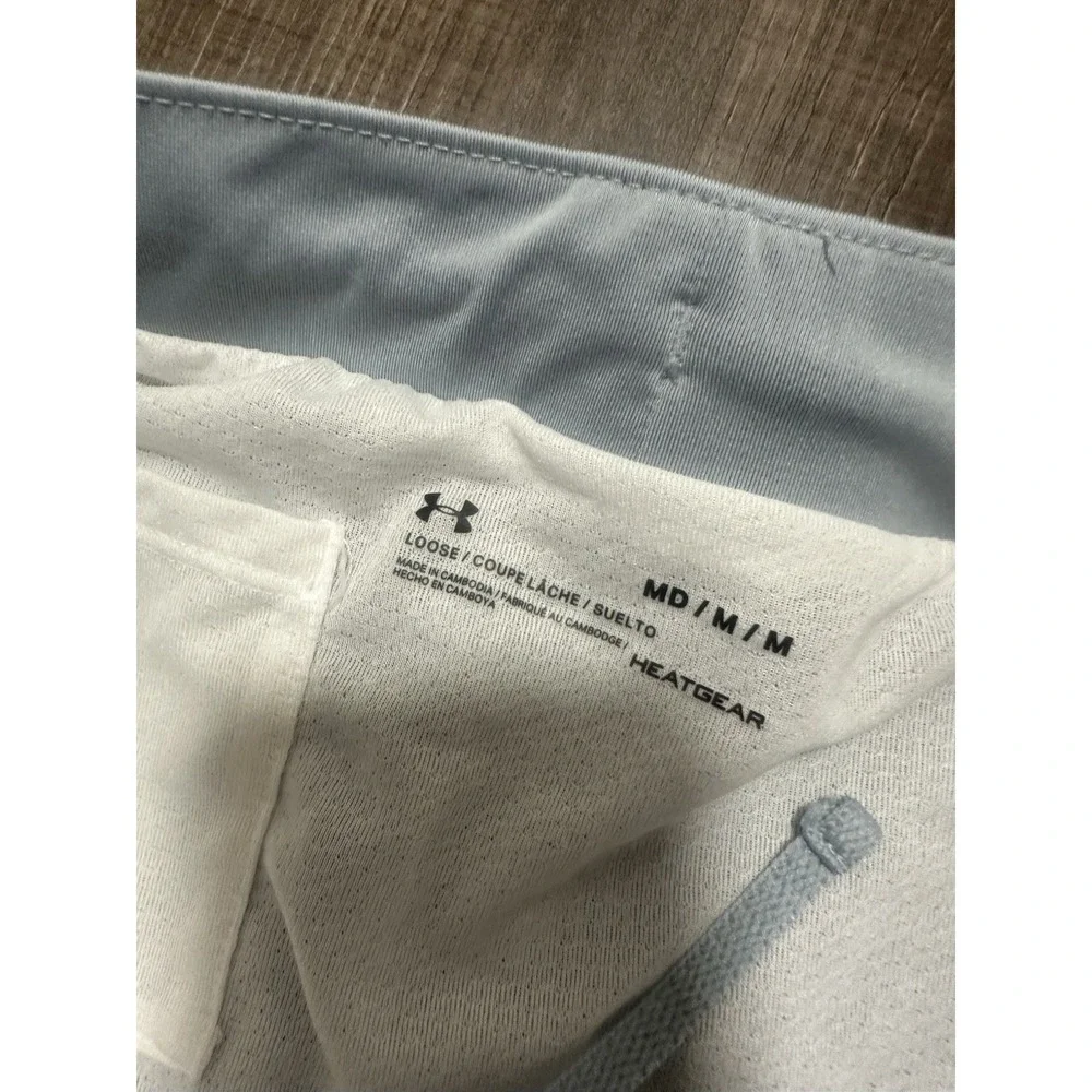 Under Armour‎ Women's Gray And White Shorts Medium